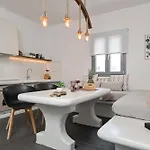 Βίλα White Cocoon Exclusive