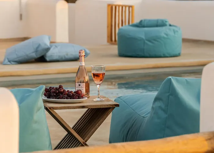 White Cocoon Exclusive Agia Anna (Naxos)