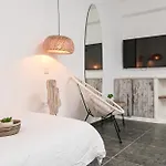 Willa White Cocoon Exclusive Agia Anna (Naxos)