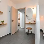 Willa White Cocoon Exclusive Agia Anna (Naxos)