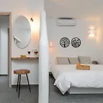 White Cocoon Exclusive Willa Agia Anna (Naxos)