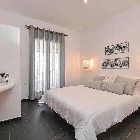White Cocoon Exclusive Agia Anna (Naxos)