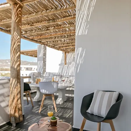 White Cocoon Exclusive Willa *