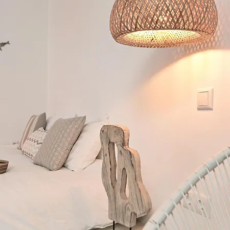 White Cocoon Exclusive Agia Anna (Naxos)