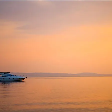 White Cocoon Exclusive Villa *