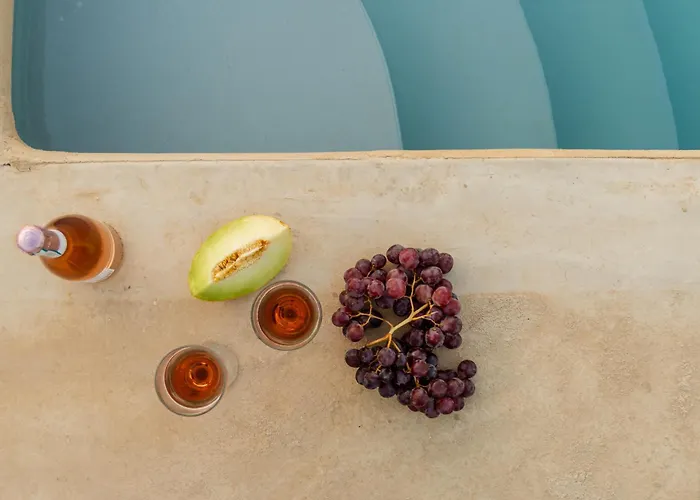 White Cocoon Exclusive * Agia Anna (Naxos)